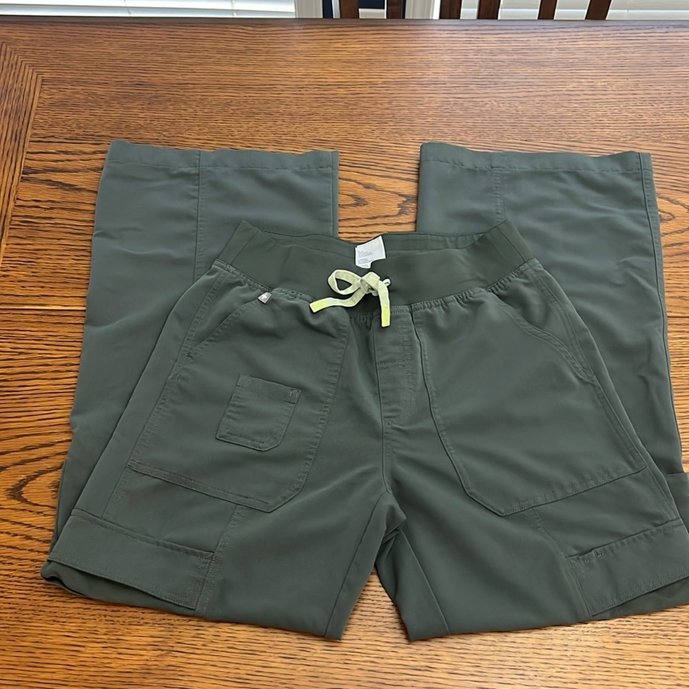 Limited edition wide leg scrub pants. Bonsai color size S/P